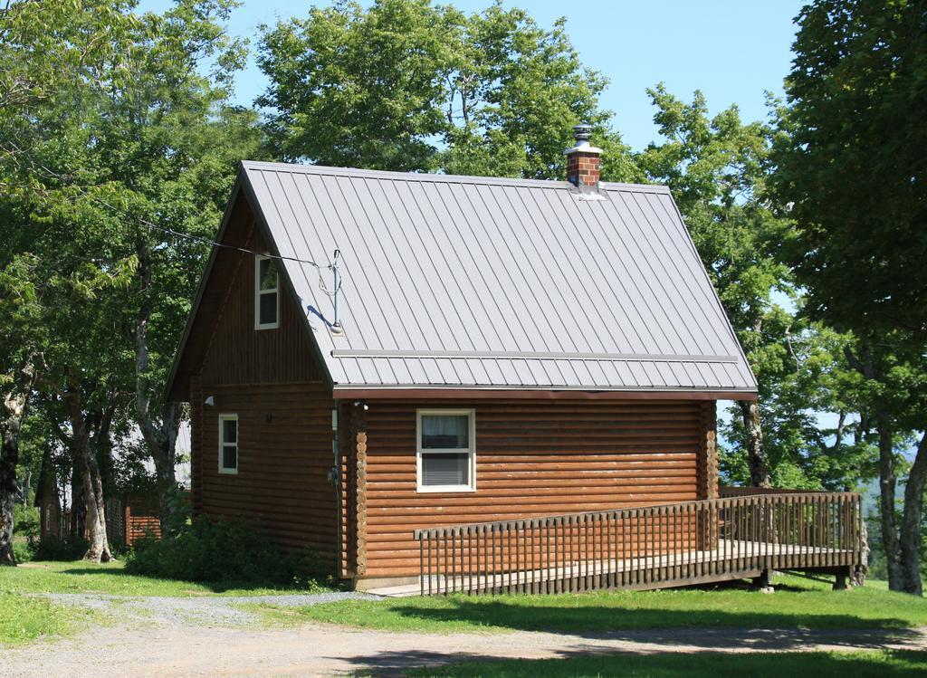 Smith Rock Chalets Scotsburn Exterior photo